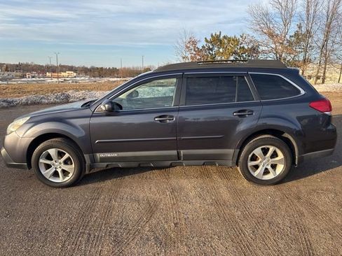 Used 2013 Subaru Outback 2.5i Limited image 9
