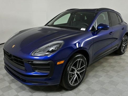 Used 2026 Porsche Macan AWD/4WD image 1