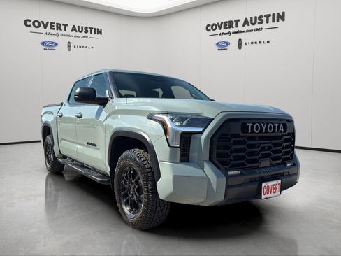 Used 2022 Toyota Tundra SR5 w/ TRD Off-Road Package AWD/4WD image 7
