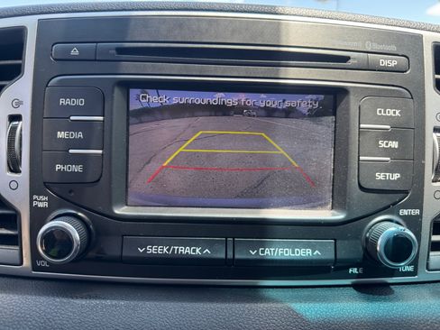 Used 2018 Kia Sportage LX FWD image 29