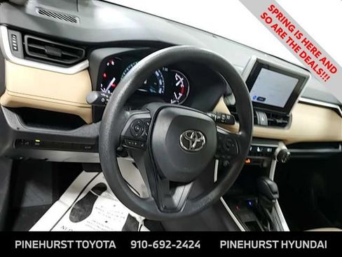 Used 2025 Toyota RAV4 XLE w/ Convenience Package image 8