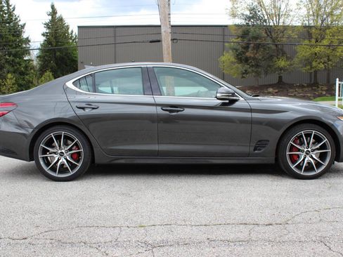 Used 2025 Genesis G70 2.5T RWD image 6