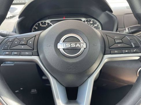 Used 2025 Nissan Altima 2.5 SV FWD image 25