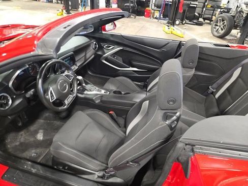 Used 2017 Chevrolet Camaro SS RWD image 13