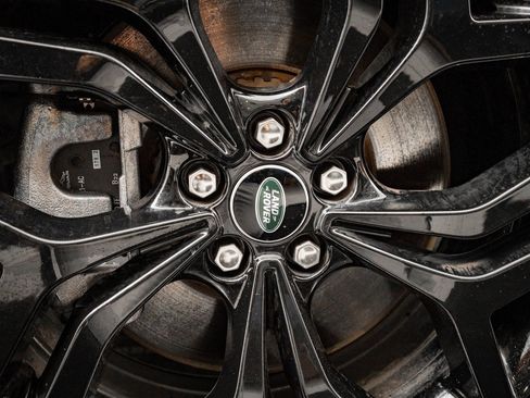 Used 2023 Land Rover Range Rover Evoque R-Dynamic SE image 8