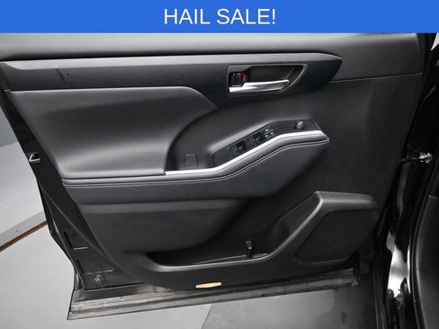 Certified 2025 Toyota Highlander XSE image 11