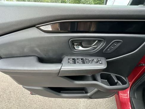 Used 2024 Honda Pilot TrailSport image 18