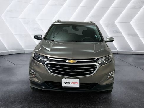 Used 2018 Chevrolet Equinox Premier image 2