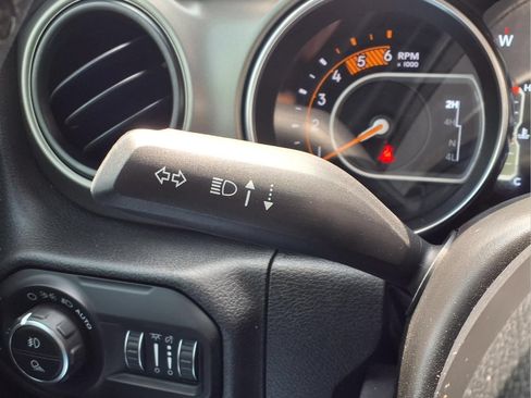 Used 2021 Jeep Gladiator Sport AWD/4WD image 22