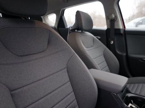 Certified 2025 Kia K4 EX image 34