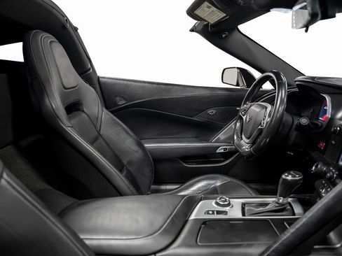 Used 2019 Chevrolet Corvette Stingray Coupe w/ Carbon Flash Badge Package image 54