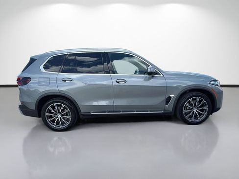 Used 2025 BMW X5 xDrive40i AWD/4WD image 2