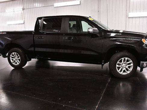 Used 2023 Chevrolet Silverado 1500 LT AWD/4WD image 8