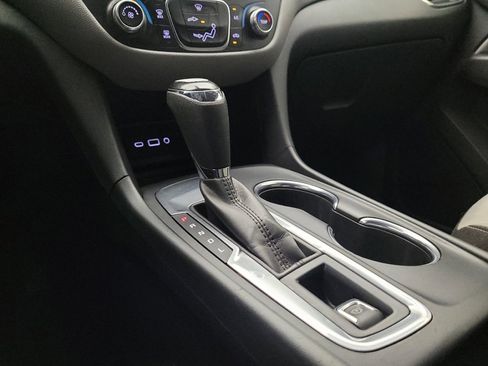 Used 2019 Chevrolet Equinox LS w/ LS Convenience Package image 26
