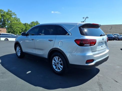 Used 2019 Kia Sorento L FWD image 5