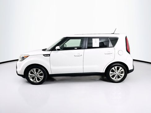 Used 2015 Kia Soul + FWD image 4
