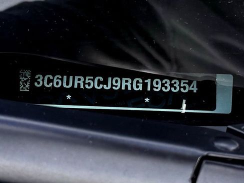 Used 2024 RAM 2500 Tradesman w/ Chrome Appearance Group image 30