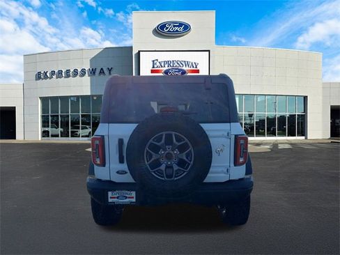 New 2025 Ford Bronco Badlands image 7