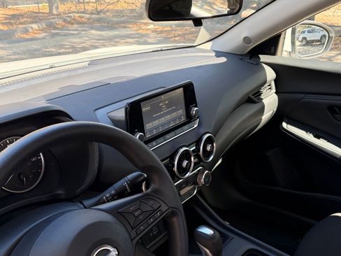 Used 2025 Nissan Sentra S image 34