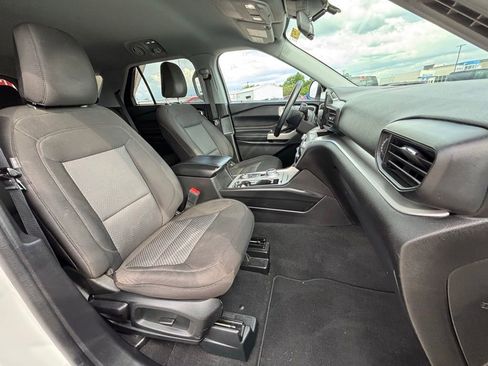 Used 2022 Ford Explorer XLT AWD/4WD image 7