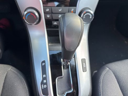 Used 2016 Chevrolet Cruze LT image 21