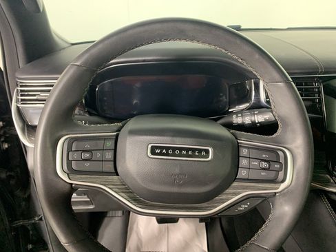 Used 2022 Jeep Wagoneer Series III w/ Premium Group I image 22