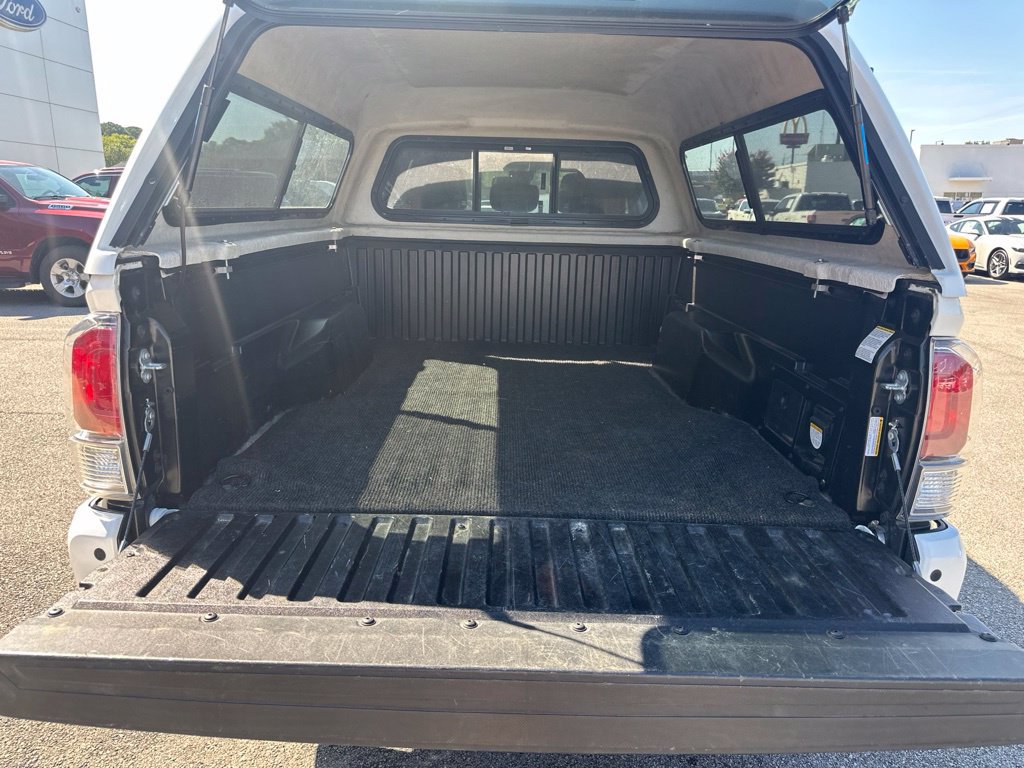 Used 2022 Toyota Tacoma TRD Sport w/ Technology Package RWD image 14