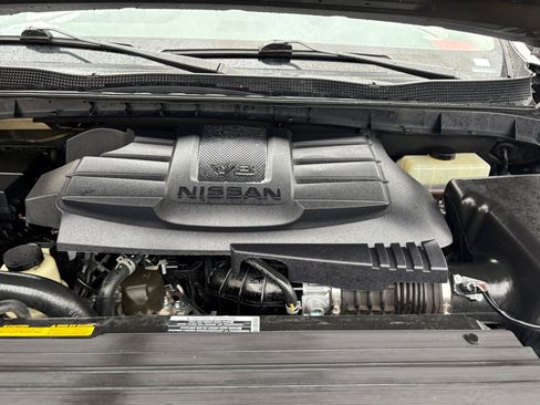 Used 2021 Nissan Titan SV w/ Accessory Utility Package image 21