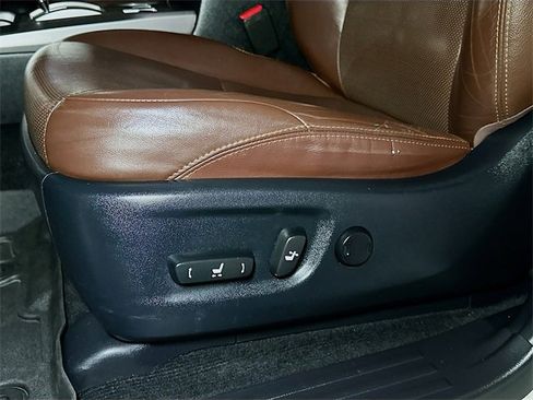 Used 2016 Toyota 4Runner Limited image 16