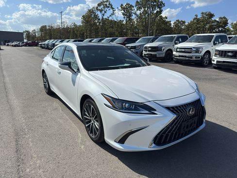 Used 2023 Lexus ES 350 w/ Accessory Package (Z1) FWD image 3