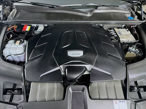 Used 2019 Porsche Cayenne AWD/4WD image 39