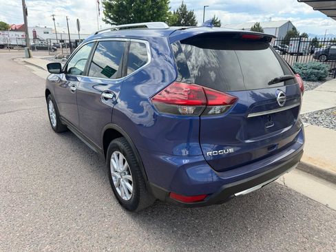 Used 2018 Nissan Rogue SV AWD/4WD image 3