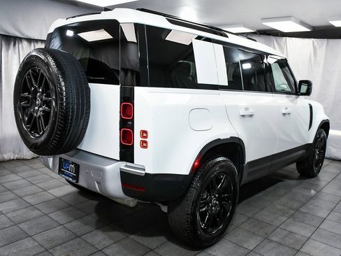 Used 2025 Land Rover Defender 110 S image 6