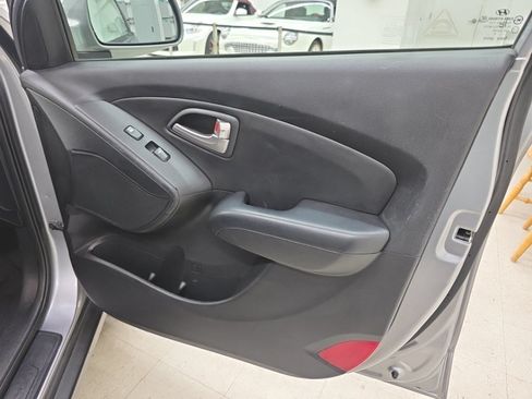 Used 2013 Hyundai Tucson GLS FWD image 11