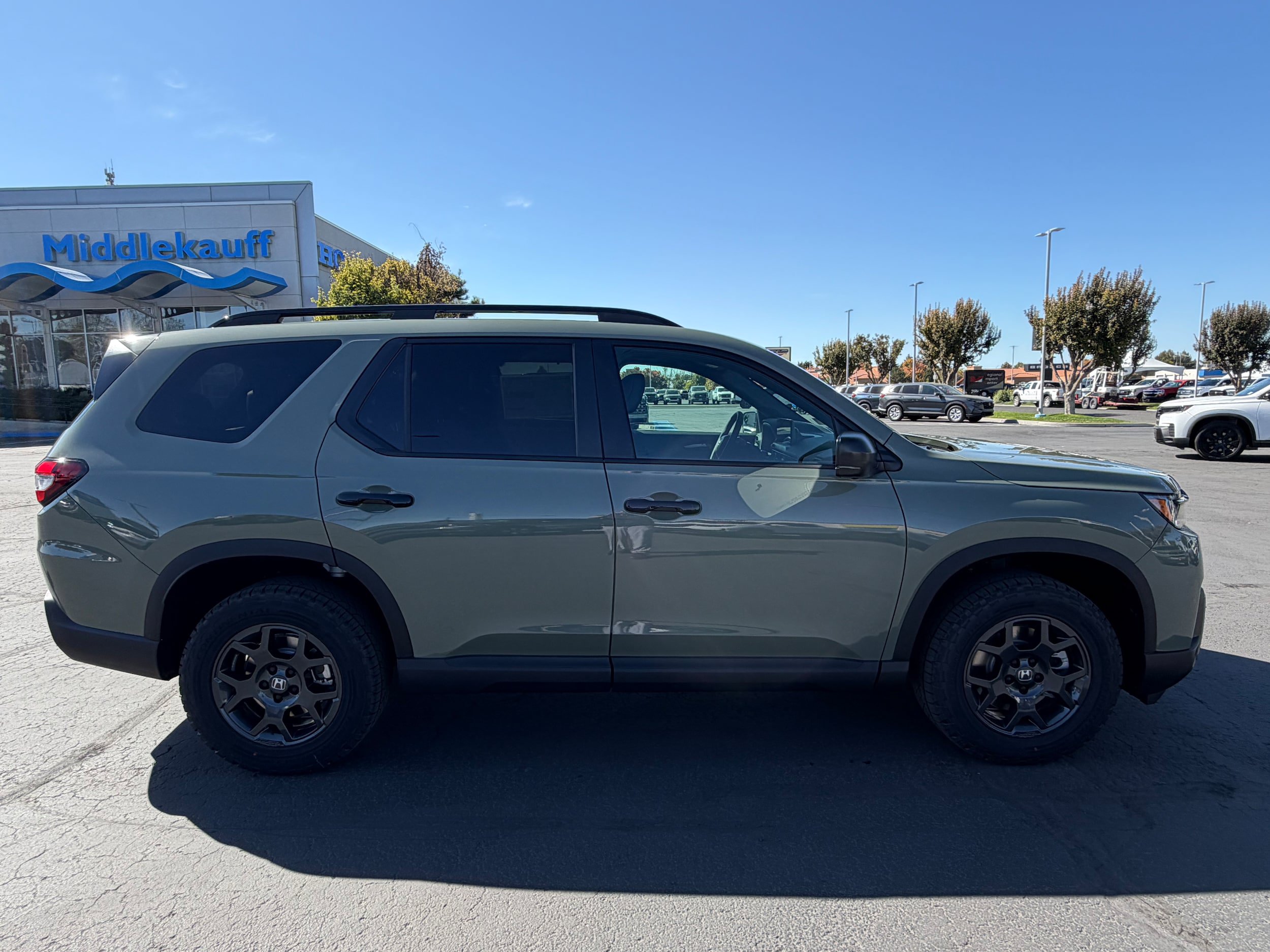 New 2026 Honda Pilot TrailSport image 2