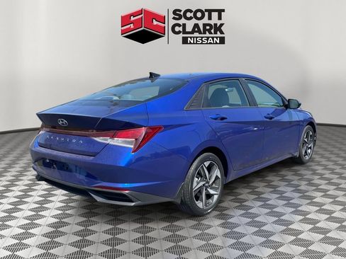 Used 2023 Hyundai Elantra SEL w/ Convenience Package FWD image 6