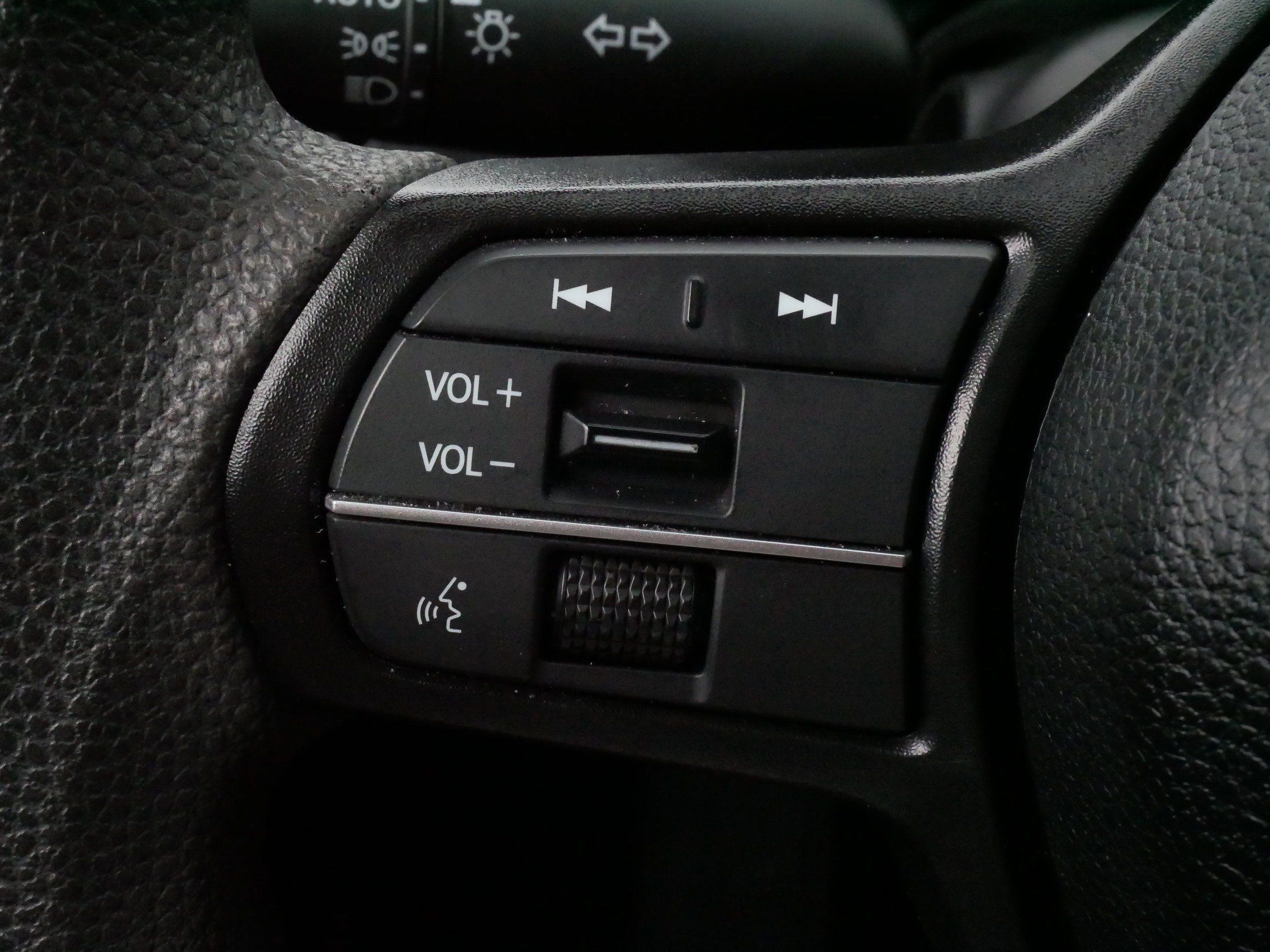 Used 2024 Honda Accord EX image 27