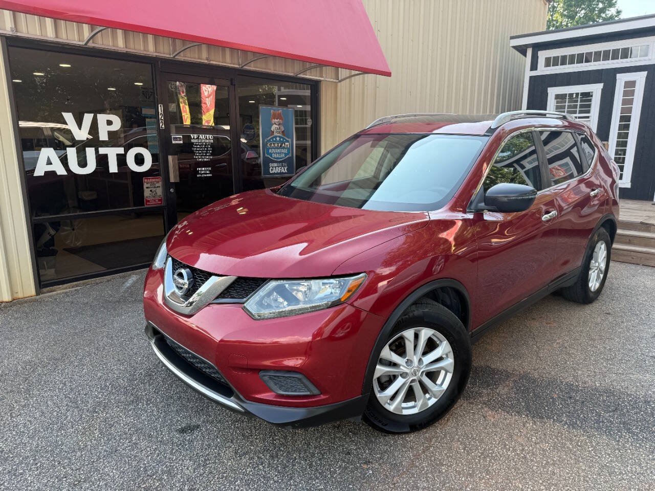 Used 2016 Nissan Rogue SV w/ SV Premium Package FWD image 1