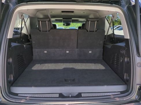 Used 2019 Chevrolet Suburban LT w/ LT Signature Package RWD image 14