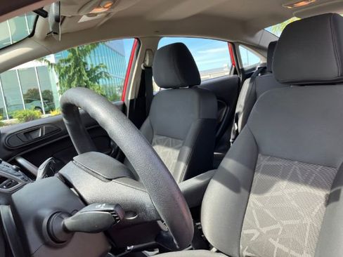 Used 2013 Ford Fiesta SE FWD image 41