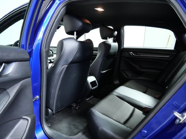 Used 2018 Honda Accord Sport image 13