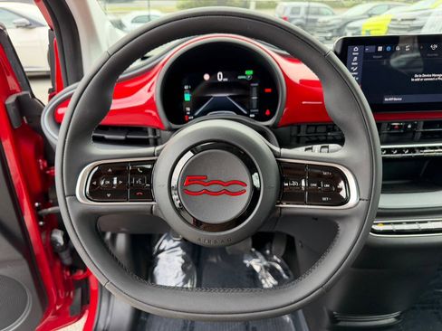 Used 2024 FIAT 500 e (RED) FWD image 12