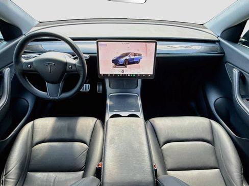 Used 2022 Tesla Model Y Performance AWD/4WD image 16