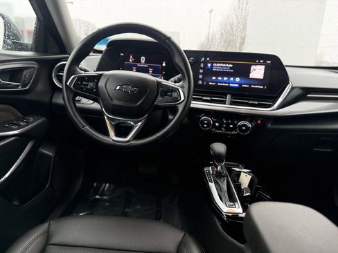 Used 2024 Chevrolet Trax ACTIV w/ Driver Confidence Package image 21