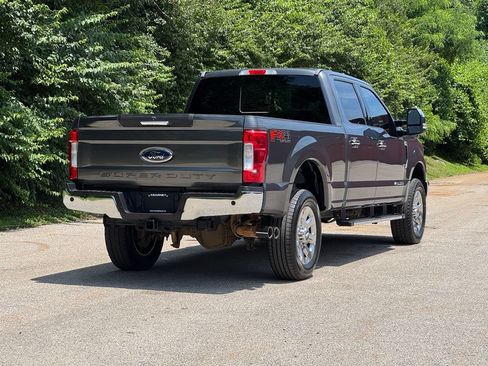 Used 2017 Ford F250 Lariat w/ Chrome Package AWD/4WD image 5