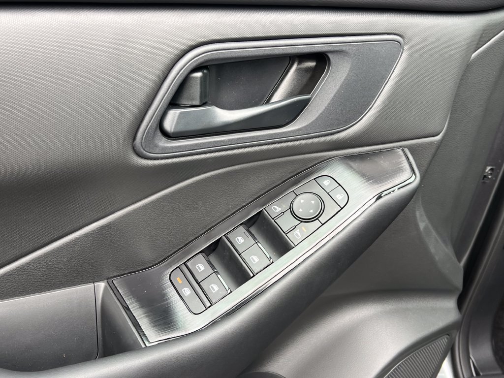 New 2027 Nissan Rogue S FWD image 12