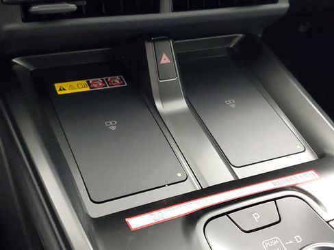 New 2026 Subaru Solterra Limited image 19