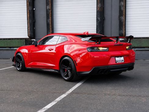Used 2018 Chevrolet Camaro ZL1 RWD image 5