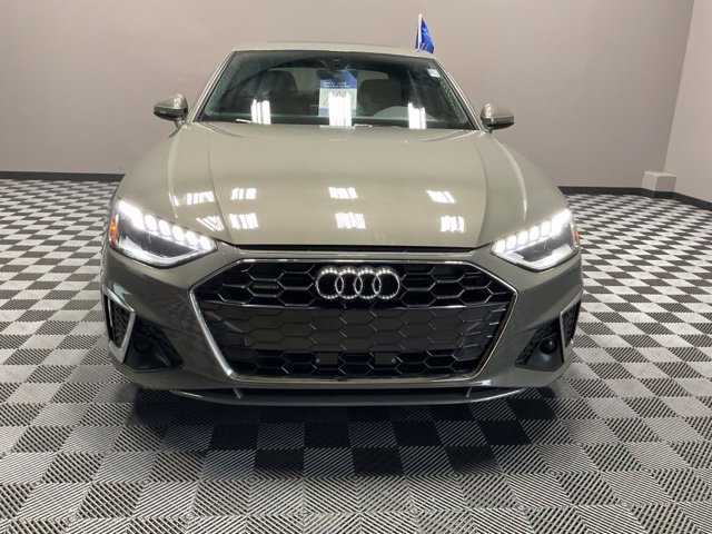 Used 2023 Audi A4 2.0T Premium w/ Convenience Package AWD/4WD image 4
