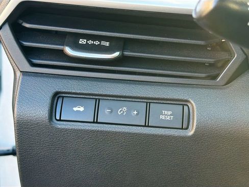 Used 2022 Nissan Altima 2.5 SR FWD image 32